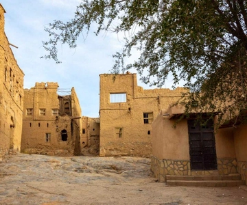 From Muscat: Full-Day to Nizwa-Misfat Al Abriyeen-Al Hamra