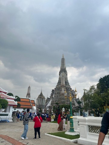 Grand palace, Wat Pho, Wat Arun & Boat Trip (Half Day)