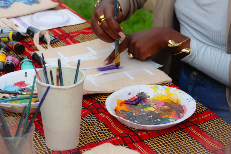 Kigali: Paint Your Own Tote Bag Workshop with Local Artist Medium Canvas Pouch (22 × 16 cm)