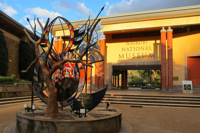 Elephant, Giraffes & Nairobi National Museum Day Tour