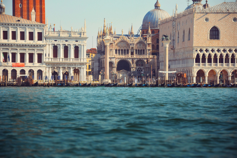Venice: St. Mark's Basilica with Digital Audio Guide Venice: St. Mark’s Basilica with Digital Audio Guide