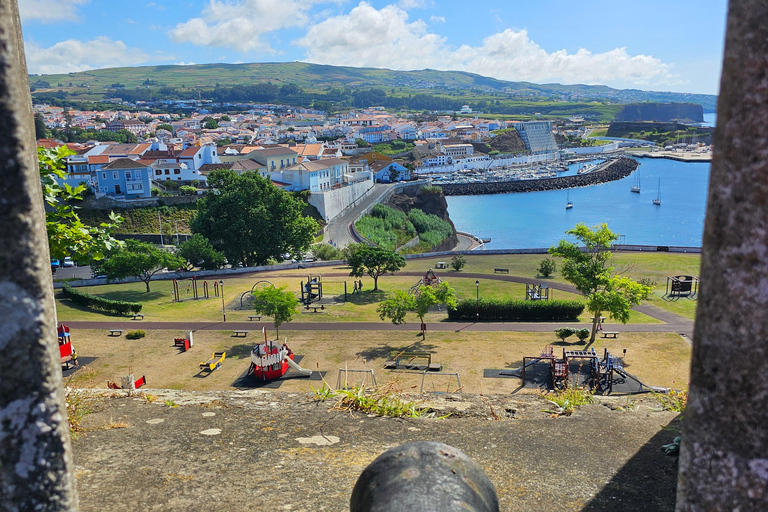 Visite d&#039;une demi-journée de l&#039;île de Terceira : Baies enchantées avec dégustationCalendrier d&#039;hiver