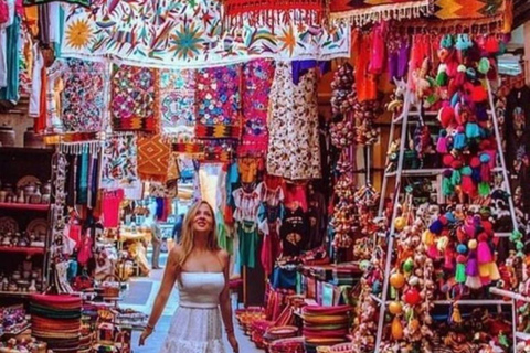 Agra: Half-Day Guided Shopping Tour With Car+Guide & Tuk-Tuk