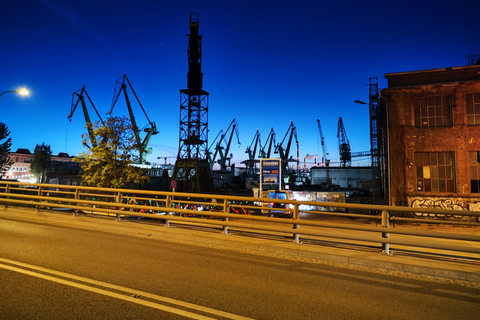 Gdańsk: Wrzeszcz and Shipyard District Private Bike Tour Golden Hour Ride – Gdańsk on evening mood Photo Stops