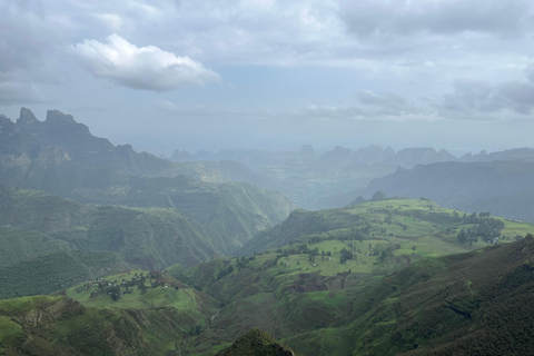 Simien Mountains: 4 Tage Trekking zum Simien Mountains ParkSimien Mountains: 4 Tage Trekking im Simien Mountains Nationalpark