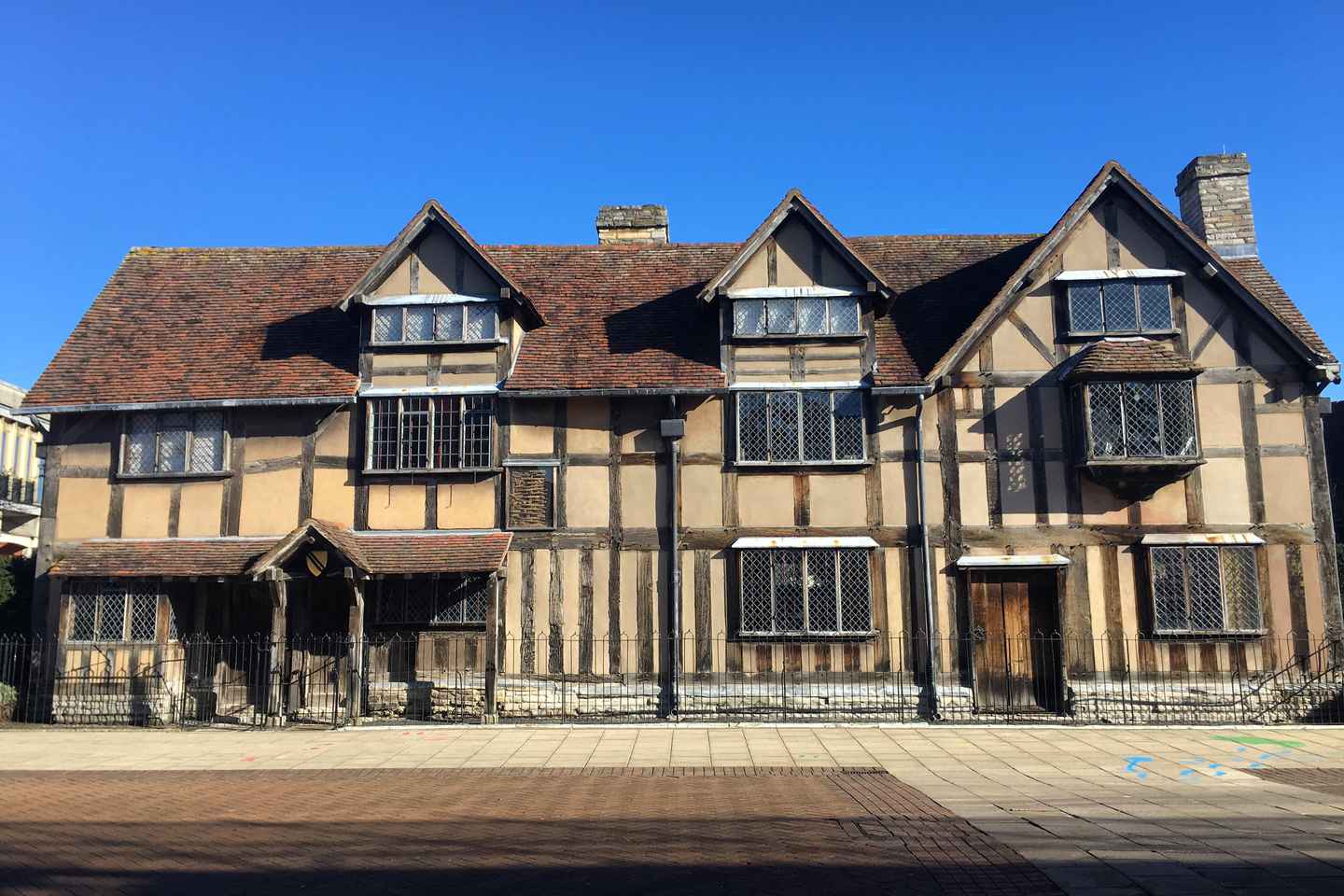 London: Stonehenge, Stratford-Upon-Avon, and Bath Day Trip