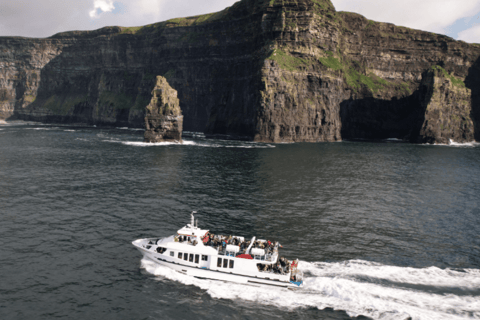From Dublin: Cliffs of Moher, Boat Tour & Ailwee Caves