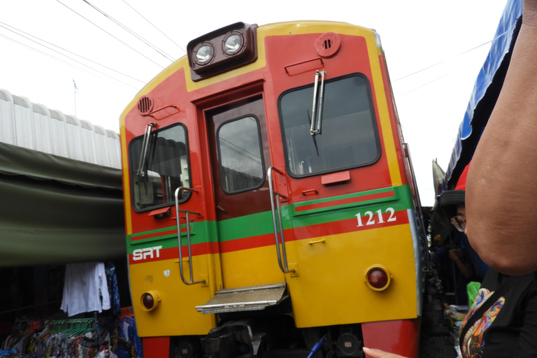 Bangkok : Marché flottant privé et marché ferroviaire (Amphawa)