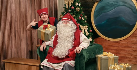 Rovaniemi: Premium Meeting with Santa in Santa Claus Village
