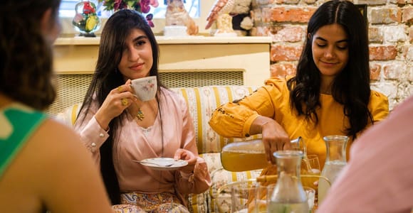 Vienna: Coffeehouse Tour with Pastries, Bites & Stories