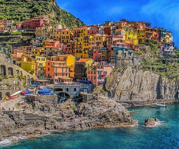 La Spezia: Morning or Sunset Cinque Terre Tour & Aperitif