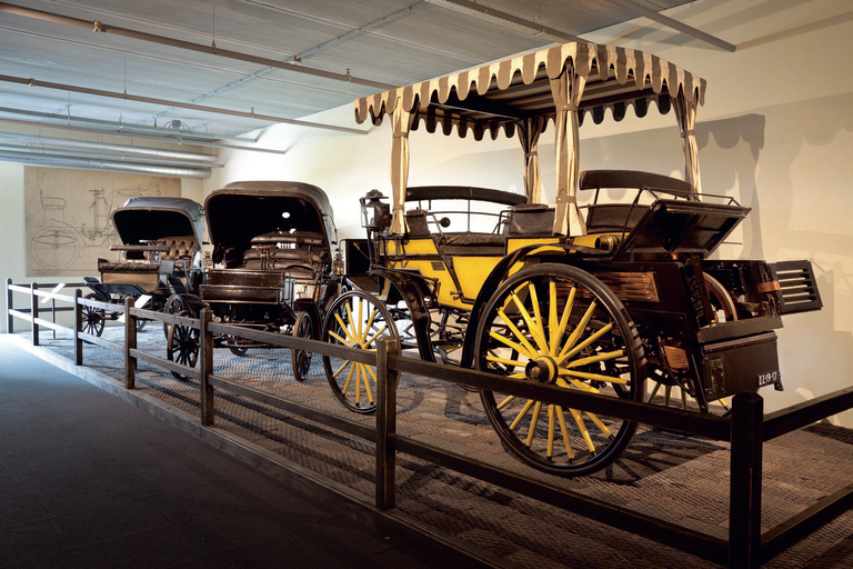 Amsterdam: Delft and The Hague Day Trip -Car Museum *