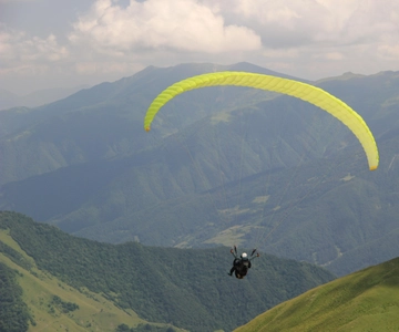 Georgia: Paragliding tandem flight in Gudauri with video