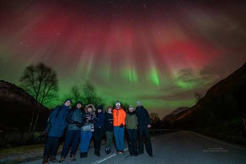 Tromsø:Northern Lights Tour with Photo and Suits.Local Guide Tromsø: Northern Lights Tour with Photos and Warm Suits