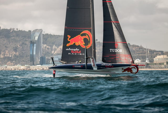 Barcelona: Beobachte den America&#039;s Cup 2024 auf einer Segelyacht