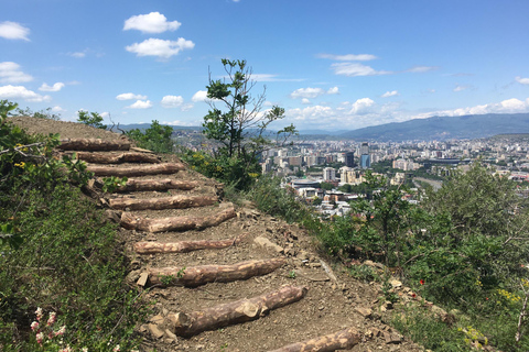 Tbilisi: Heerlijk spoor over de stad