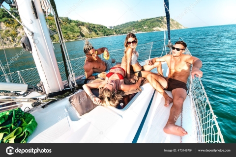 Privater Partyboot-Katamaranausflug + Getränke und BarbecueSosua und Puerto Plata im privaten Catamarán2