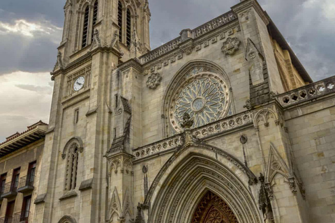 Bilbao: I am a tour guide who shows the history of the town of Bilbao.