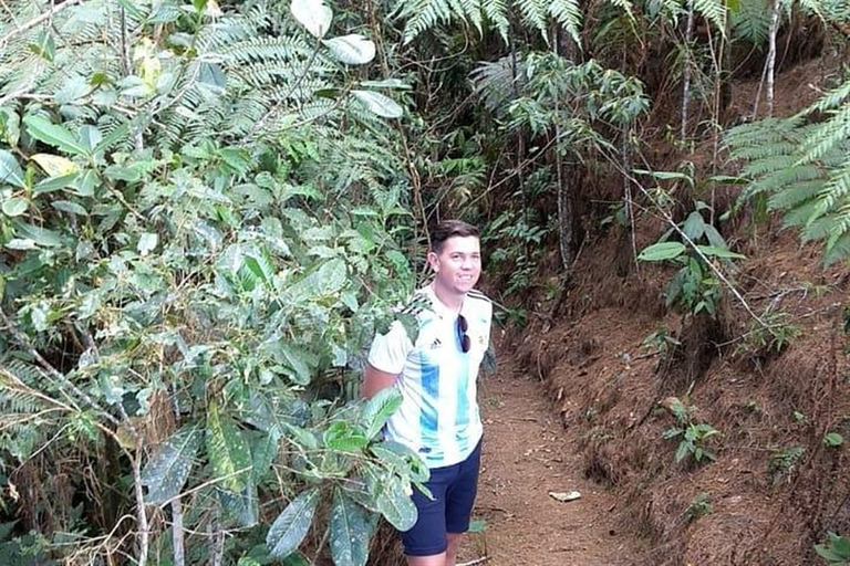 Medellin: Private Pablo Escobar Escape Route Tour Medellin: Pablo Escobar Tour grupal con Comuna 13