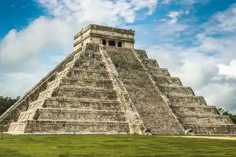 Magic Towns: Chichen Itza,Cenote and Izamal, Valladolid Tour