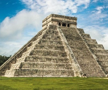 Magic Towns: Chichen Itza,Cenote and Izamal, Valladolid Tour