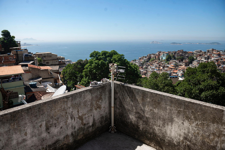 Rio de Janeiro: Favela Tour with Hotel Transfers