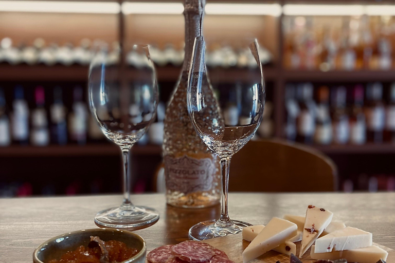 Lindos, Vlycha: Wine tasting with top Greek varieties Vlycha, Lindos: Wine tasting with top Greek varieties