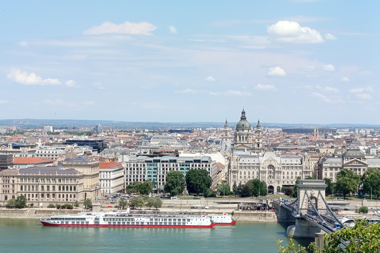 Budapest: Buda Castle District, Memory and Everyday Life