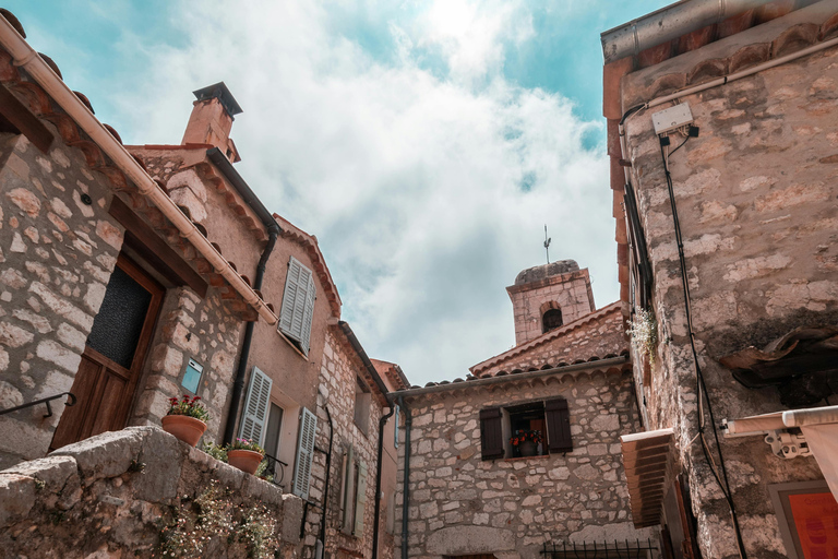 Èze: Walking Tour of Medieval Village and Exotic Garden