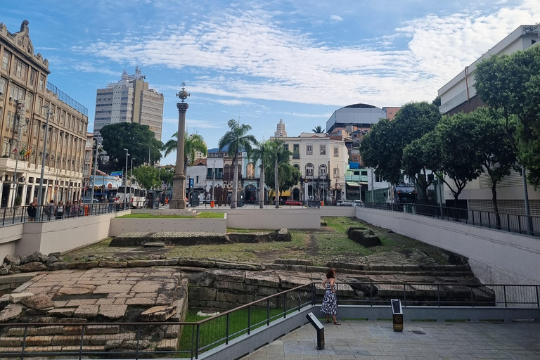 أفريقيا الصغيرة - جولة سيرًا على الأقدام من الماضي إلى المستقبلأفريقيا الصغيرة - جولة سيراً على الأ