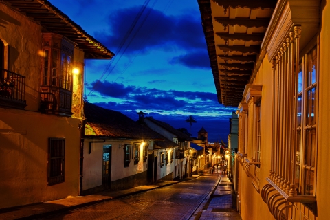 Bogota : Visite guidée privée de nuit avec boisson