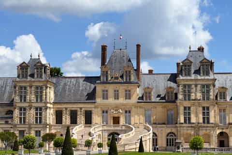 フォンテーヌブロー城のチケットとツアー