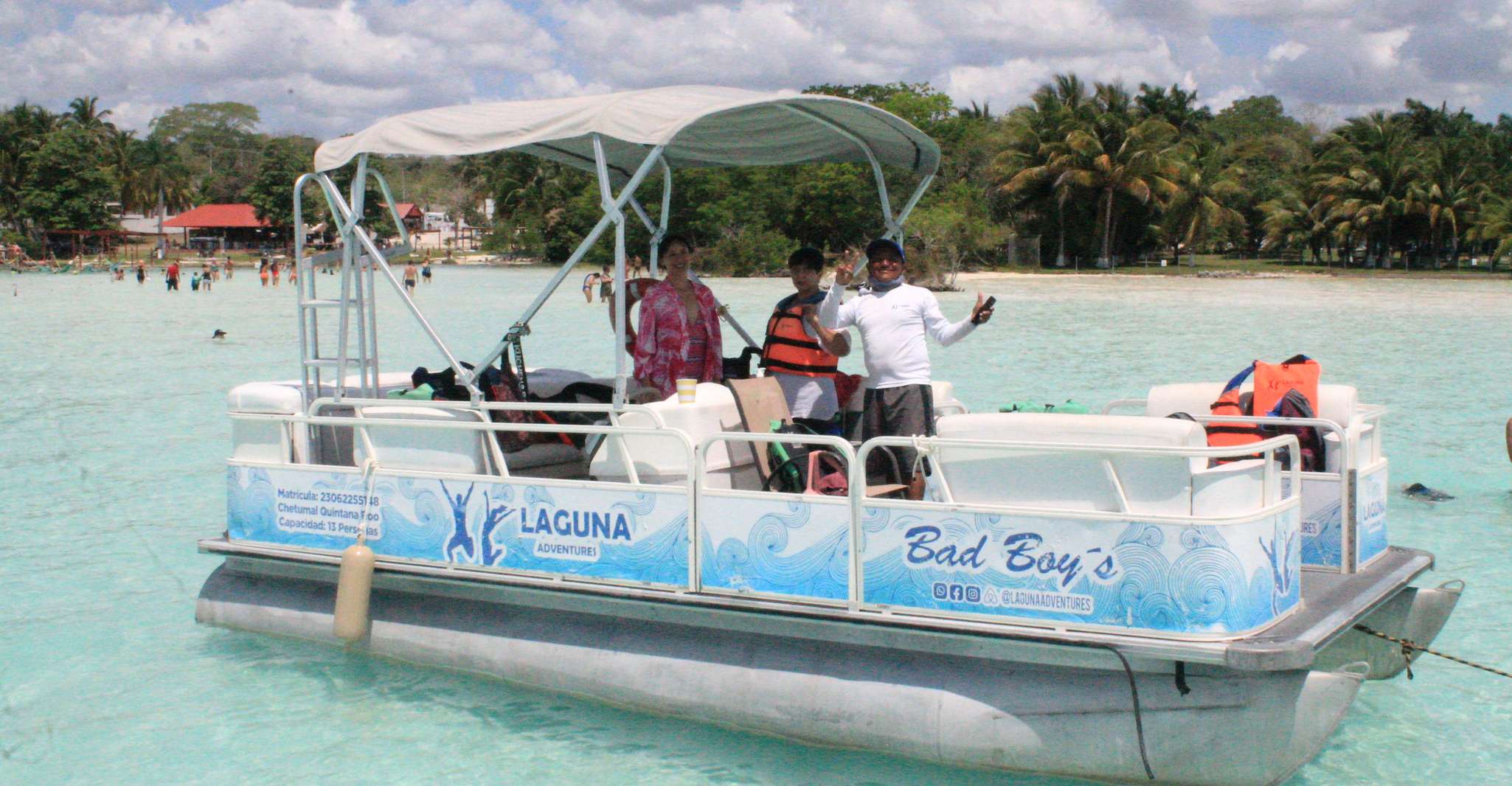 Pontoon tour in Bacalar sette colori laguna - Hizvo