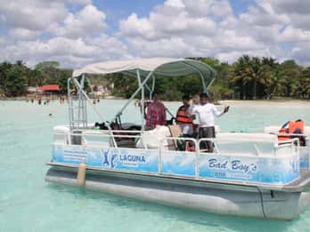 Bacalar: Lake of Seven Colors Pontoon Tour with Fruit