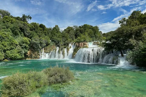 From Zadar: Krka Waterfalls Tour with Panoramic Boat Ride