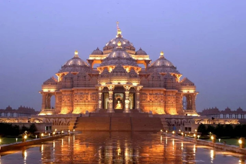 Tour privado por el casco antiguo de Delhi con el templo de AkshardhamTour privado por el casco antiguo de Delhi con ticket de entrada