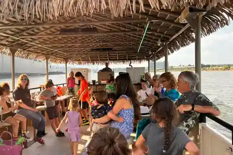 Portland: Family Fun Tour Cruise on the Willamette River