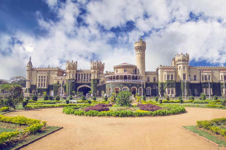 Bangalore: Private City Tour with Guide & Hotel Pickup