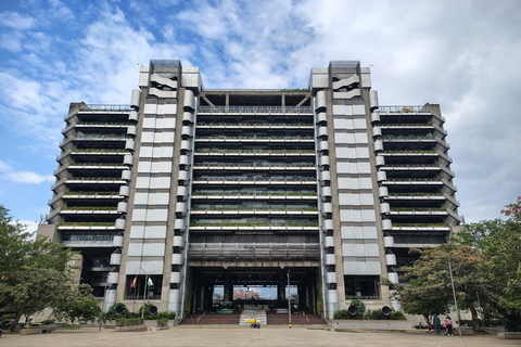 Medellín: Tour guiado a pie con paradas gastronómicas