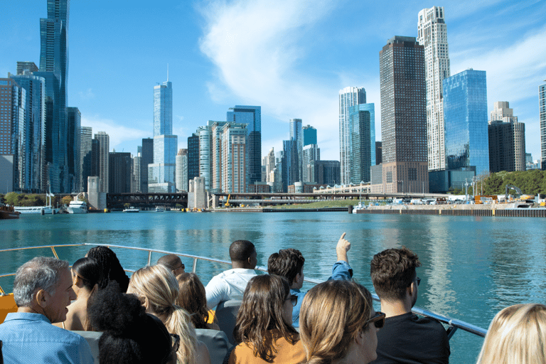 Chicago: 75-Minute Architecture Cruise by Speedboat