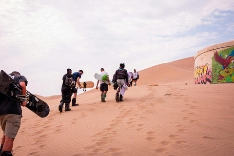 Huacachina: Sandboarding o Esquí en las DunasHuacachina: Sandboard o Esquí en las Dunas