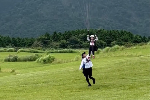 Tokyo - Paragliding Experience with Mt. Fuji Views Tandem flights-instructor will handle the controls of flight