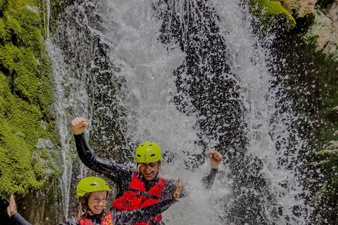 Vanuit Split: Canyoning op de Cetina rivierTour zonder transfers