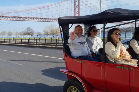 Lizbona: Wycieczka na pokładzie Classic TukKlasyczna wycieczka po Lizbonie 4 godziny