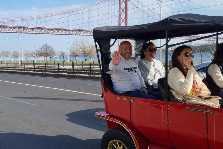 Lizbona: Wycieczka na pokładzie Classic TukKlasyczna wycieczka po Lizbonie 4 godziny