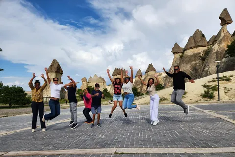 Cappadoce : visite privée en rouge avec guide et voiture