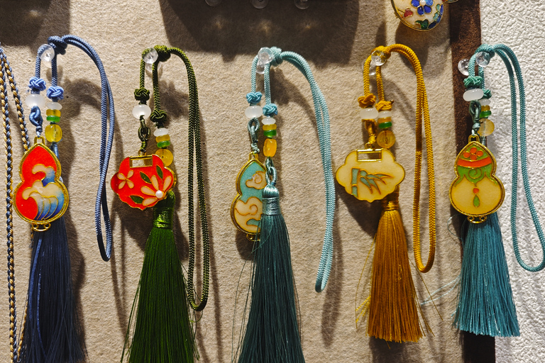 上海文化手工艺工作坊：制作属于您的中国礼物上海麻将体验：探索中国麻将的艺术