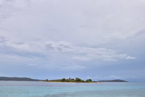 Wspaniała błękitna laguna, łódź motorowa, wino/woda i ręczniki w cenie.Włochy na plaży