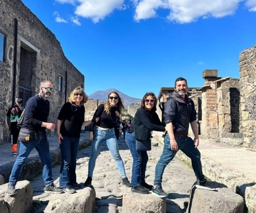 Rome: Pompeii Tour with Wine and Lunch by High Speed Train