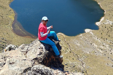 Lake Michaelson Hike and Mount Kenya Trekking Tour